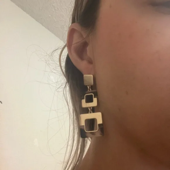 Banana Republic Gold Geometric Drop Earrings - Picture 1 of 3
